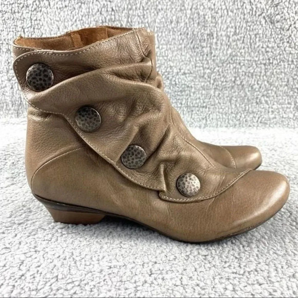 Eric michael soho Booties Tan Ankle Boots Shoes Spain leather‎ Womens 5.5 ZIP - Picture 2 of 15